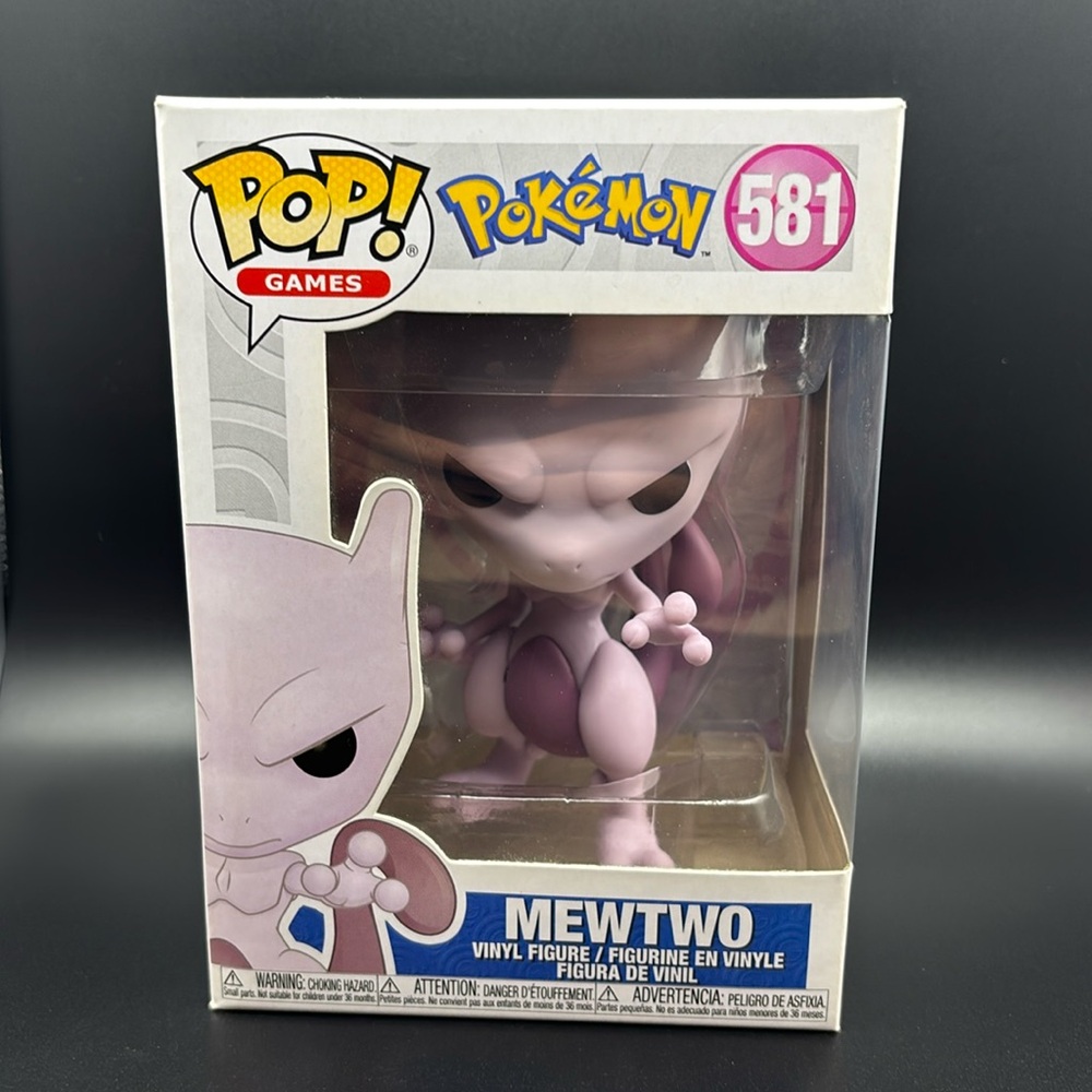 Funko Pop #581 Mewtwo Pokemon New In Box